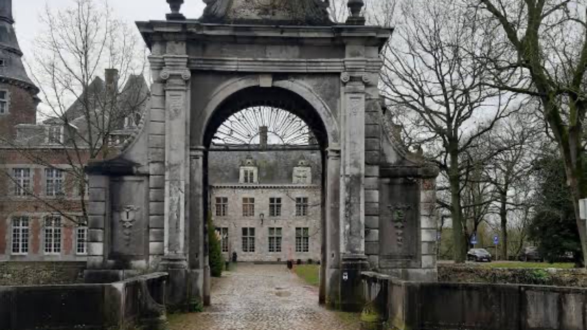 Deux corps découverts en décomposition dans une maison à Fontaine-l'Évêque