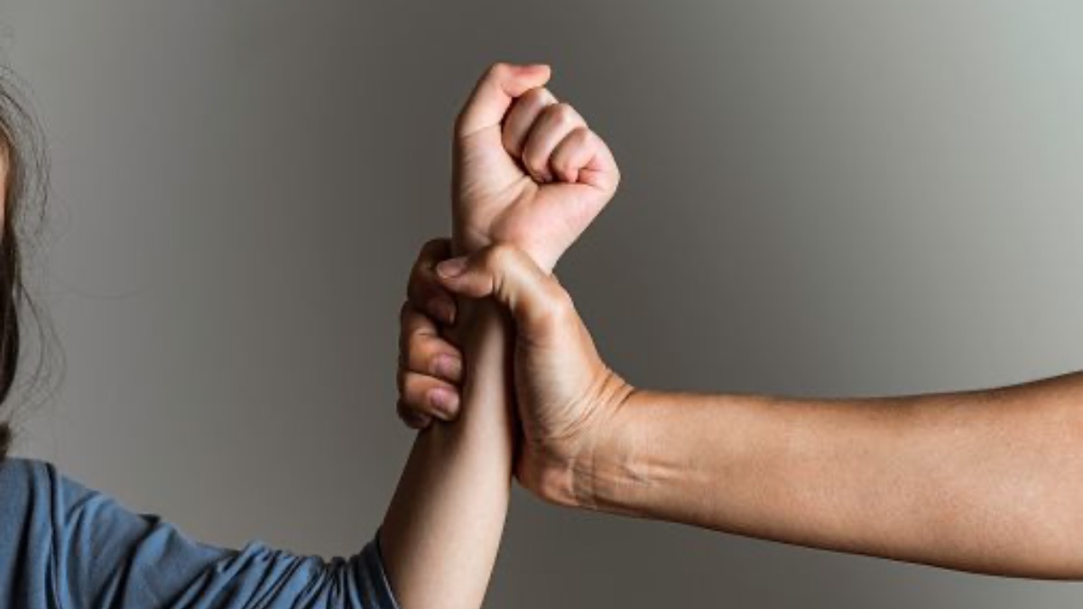 Comment quitter un conjoint violent en sécurité : plan d'urgence étape par étape
