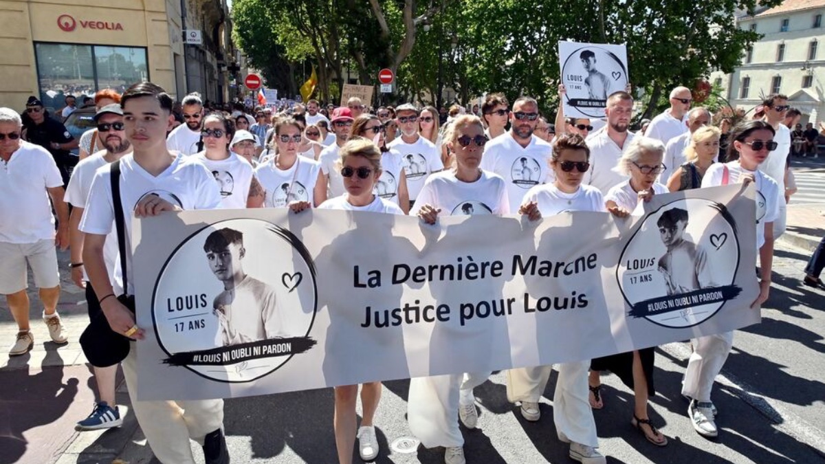 Marche blanche à Carcassonne en hommage à Louis, lynché à mort à Narbonne